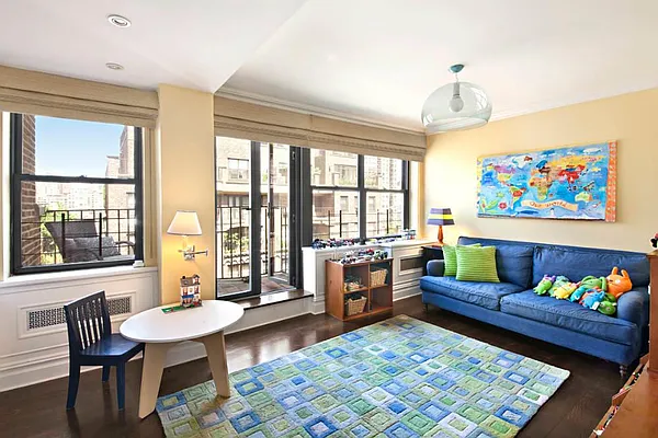 Sold by Town Residential | media 25