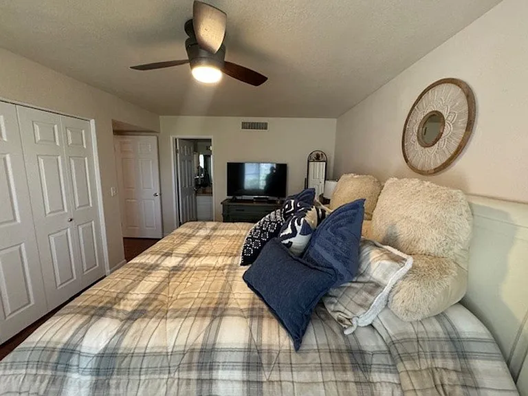 1800 Clubhouse Dr #36 — Photo 21