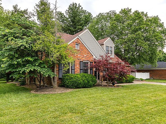 2nd image of 1103 Woodfield Dr