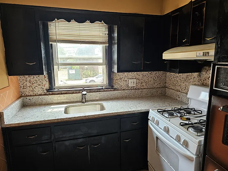 108 Sussex St #1FLBASEMENT — Photo 7