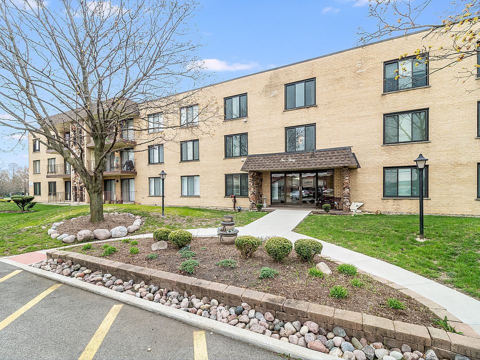 1st image of 130 E Grand Ave APT 302