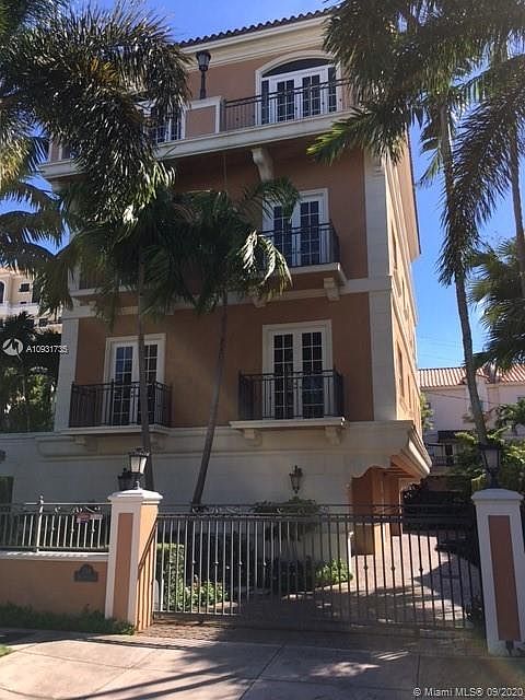 1st image of 238 Majorca Ave APT 1