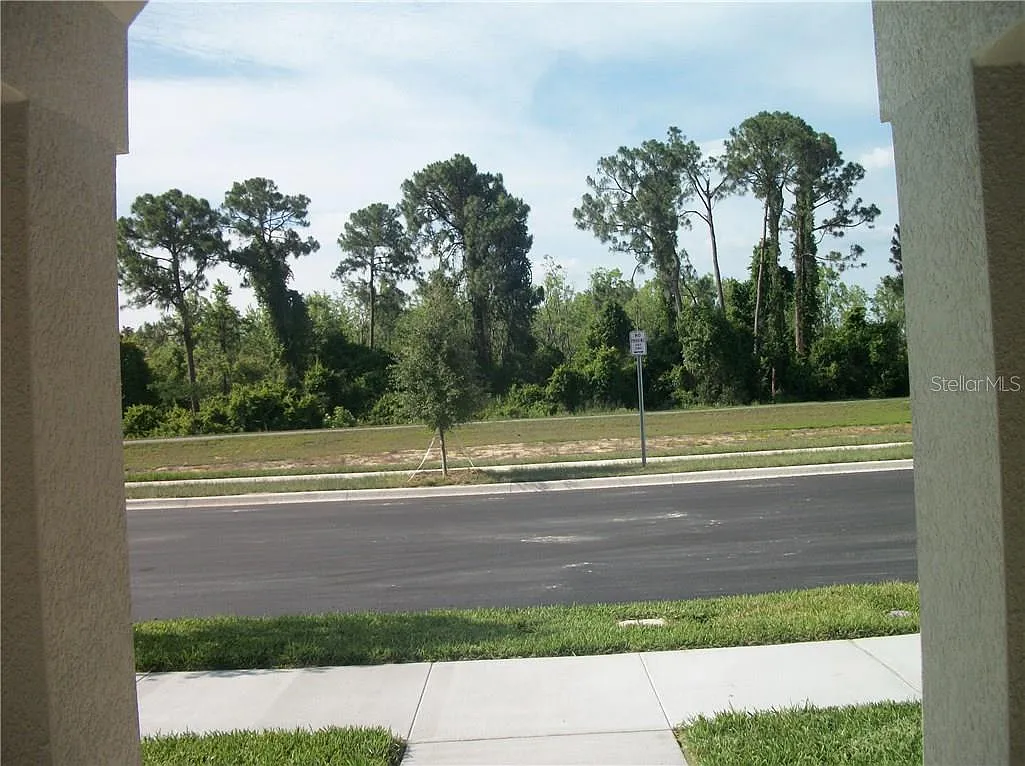 3 bed, 2.5 bath, 1480 sqft, $2,600 — Photo 4