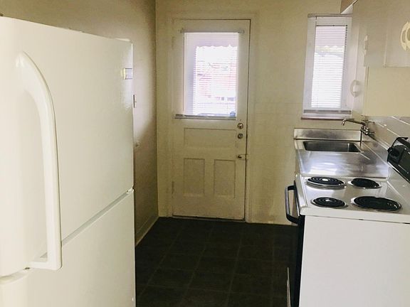 5th image of 1344 W 6th Ave APT C