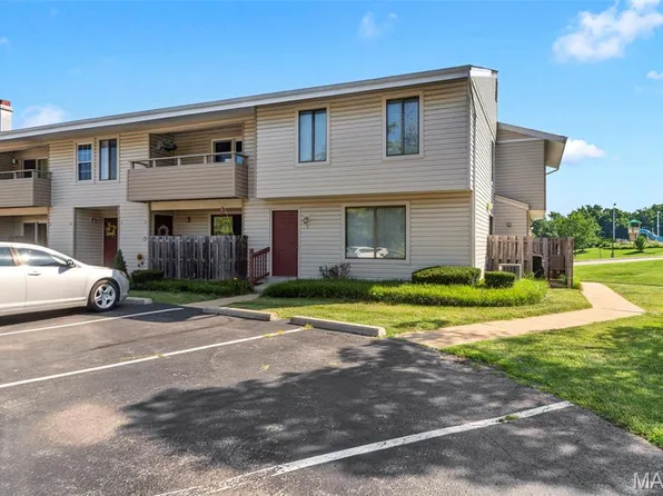 3 Dixons Ct #G, O'Fallon, MO 63366