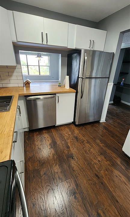 1st image of 2320 S CYPRESS BEND Drive #401