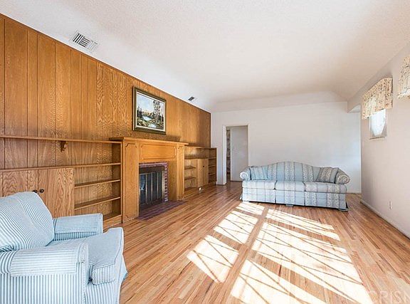 4th image of 5807 Donna Ave