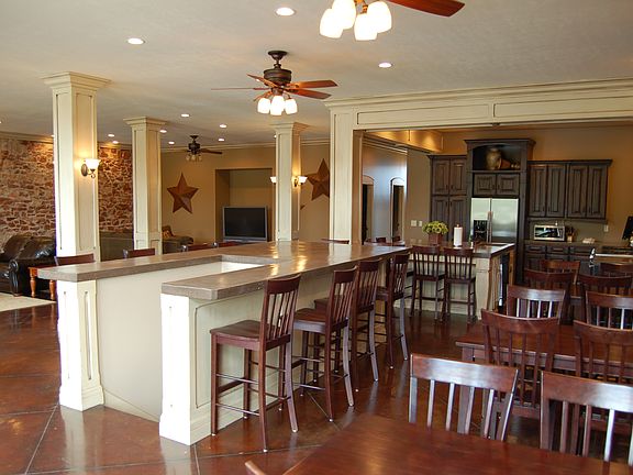 3rd image of 11 N Main Street