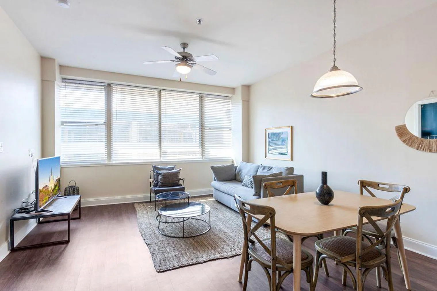 1 bed, 2.0 bath, 430 sqft, $4,250 — Photo 4