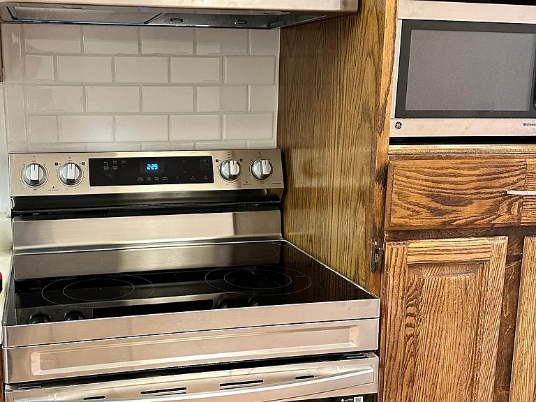 2502 Grange Dr — Photo 8