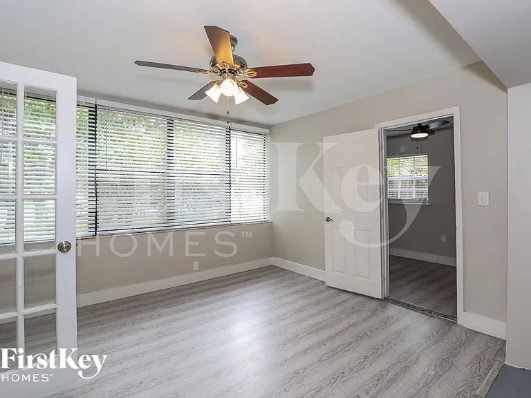 1185 Arizona Ave — Photo 6