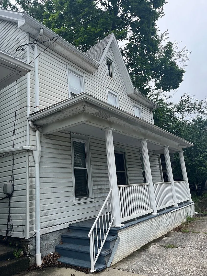 2-3 Bedroom, 1 Bathroom Detached House in Shippensburg — Photo 3
