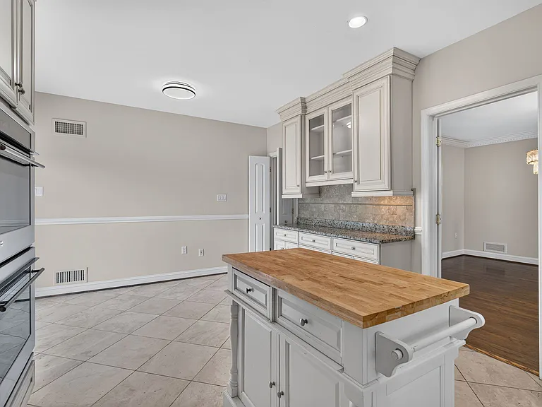 6216 Goodview St — Photo 17