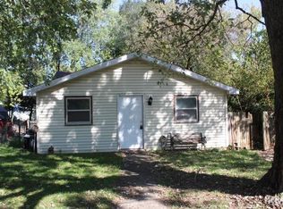 605 E Saint Louis St, Knox, IN 46534