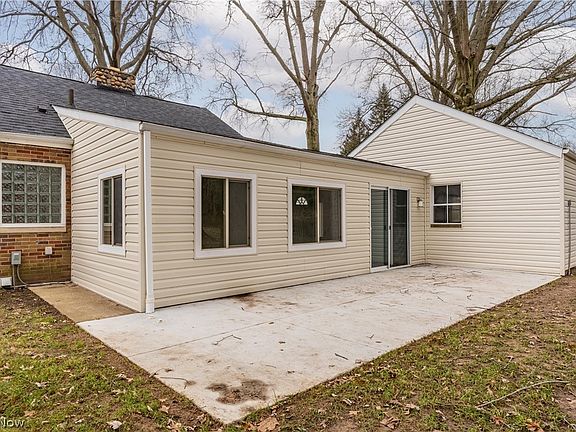 5th image of 3709 S Union Ave