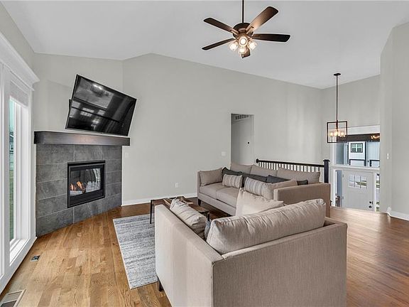 5th image of 6009 NE 120th St