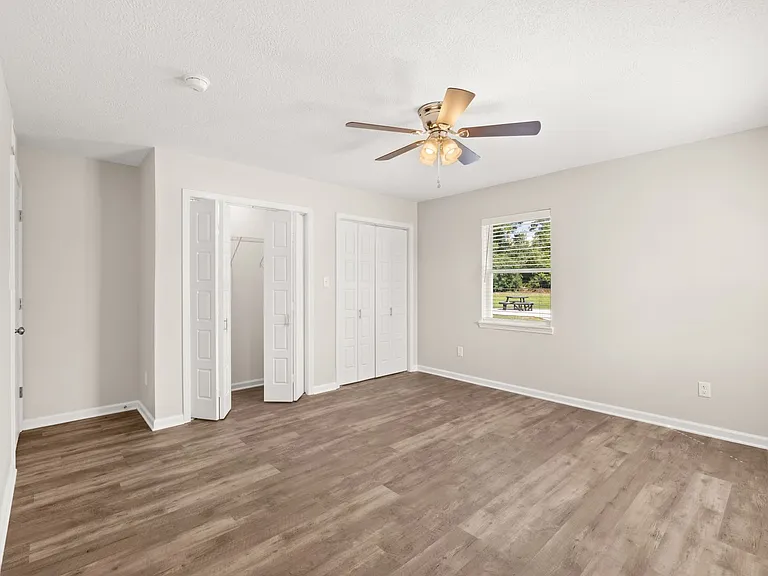 270 Bruce Cir #6 — Photo 22