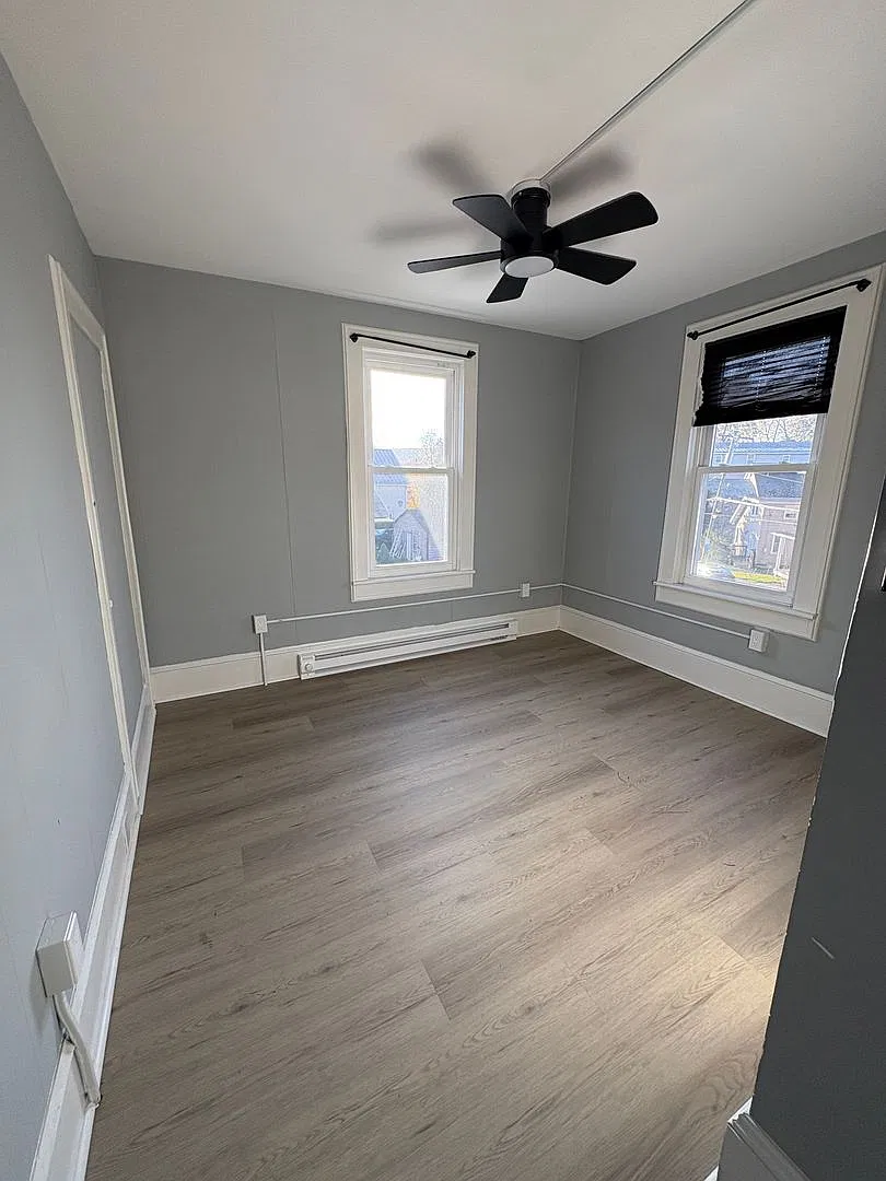 141-149 N 9th St — Photo 3