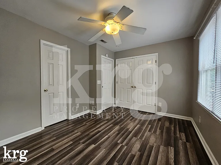 521 Tate St — Photo 10
