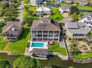 106 Ashwood Dr, Pass Christian, MS 39571