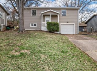8550 Lake Dr, Cedar Hill, MO