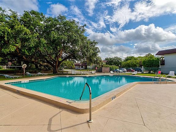 3rd image of 3238 Ramblewood Dr N