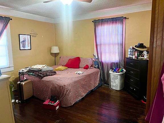 5th image of 294 Farley St