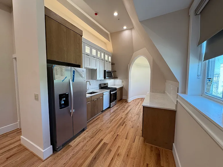 2031 Maryland Ave #3 — Photo 4