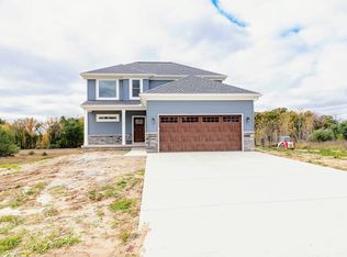 2143 Hidden Crk, Holly, MI 48442