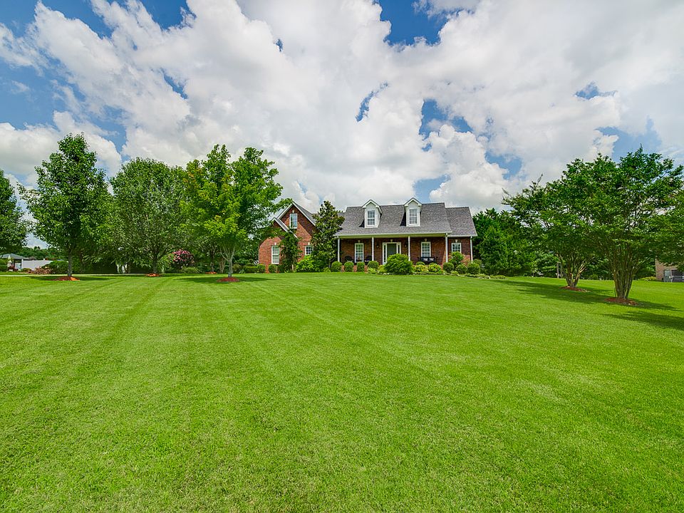 2nd image of 1203 Seymour Dr