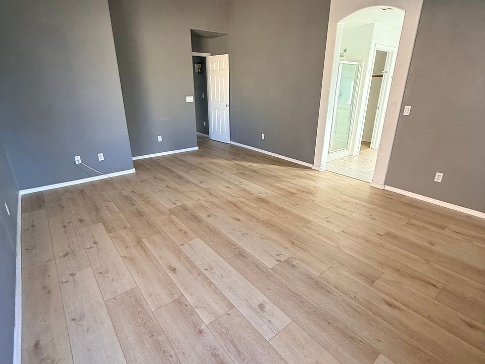1st image of 9010 W Holly St