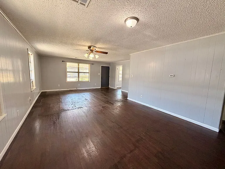 816 N Broadway — Photo 3