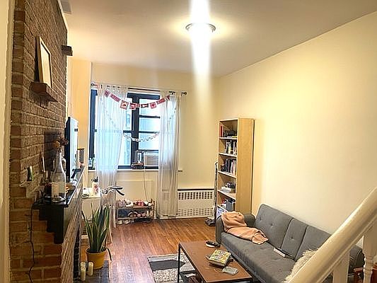 1st image of 304 E 78th St APT 4F