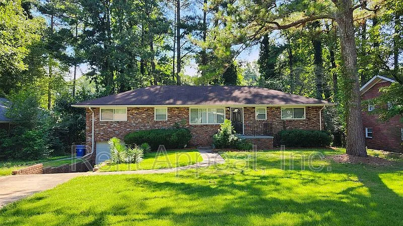 4 bed, 2.0 bath, 1539 sqft, $1,875 — Photo 1