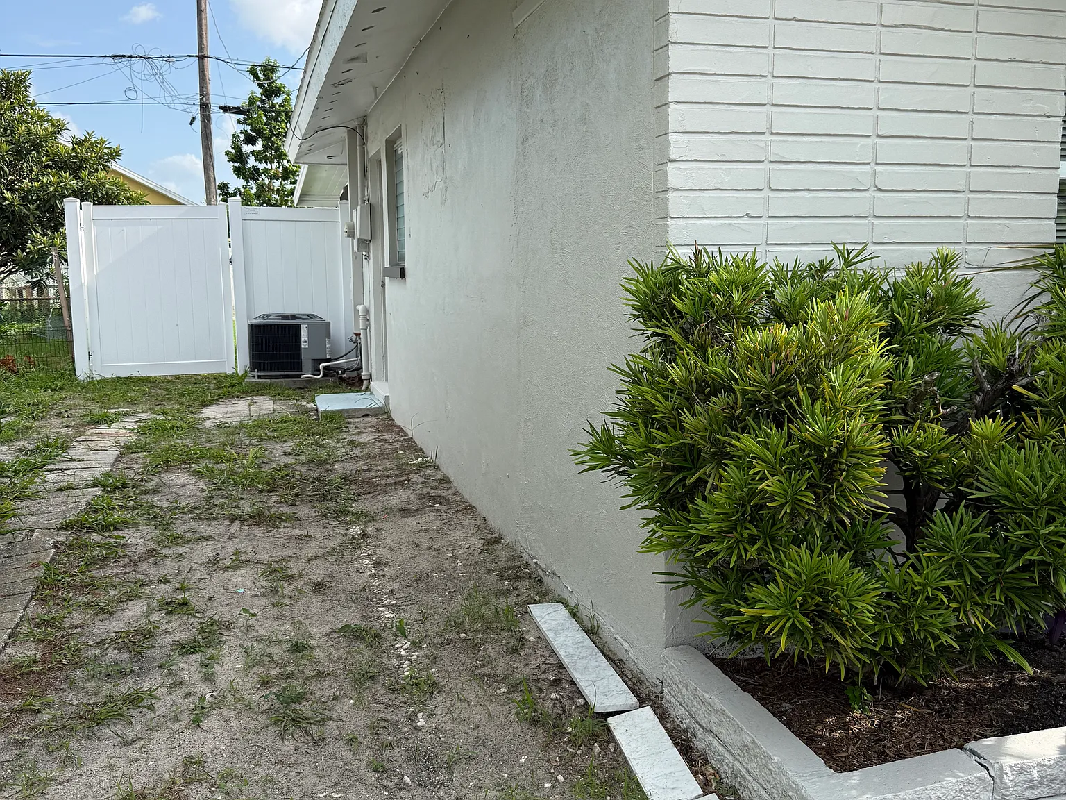 3 bed, 1158 sqft, $1,750 — Photo 3