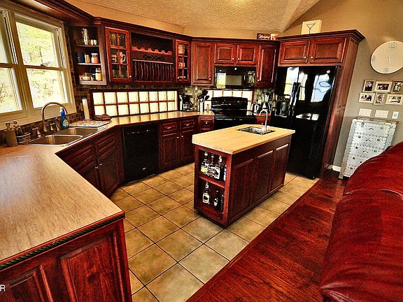 3rd image of 2250 Village Summit Dr