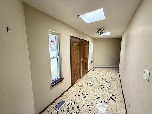 3rd image of 14209 Ciudad Ct NE