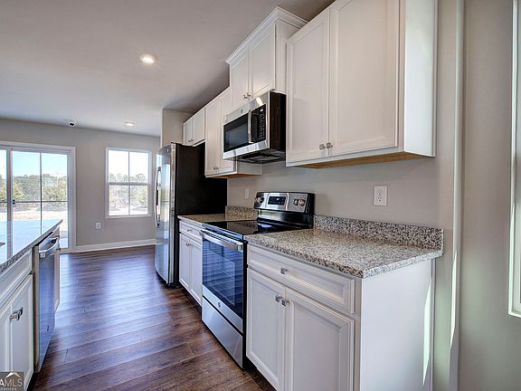 4th image of 228 Serenity Rd