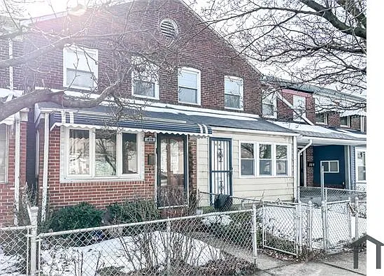 2 bed, 148 sqft, $1,600 — Photo 4