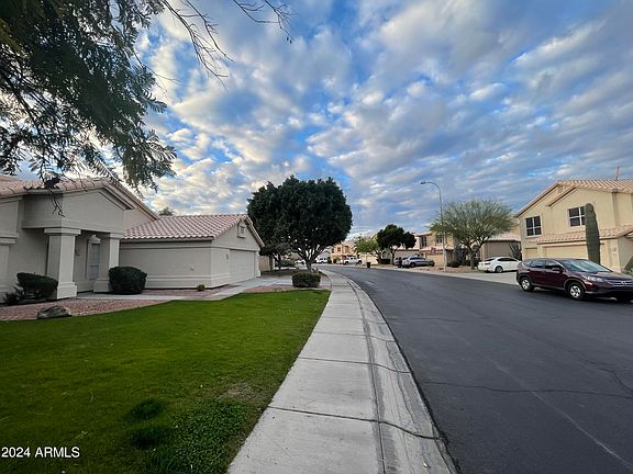 3rd image of 3234 W STEPHENS Place