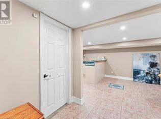 1639 Glen Rutley Cir, Mississauga, ON L4X2A1