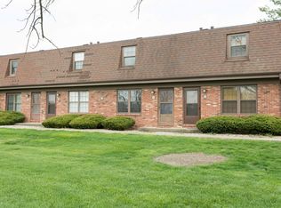 6 Evergreen Cir, Savoy, IL 61874