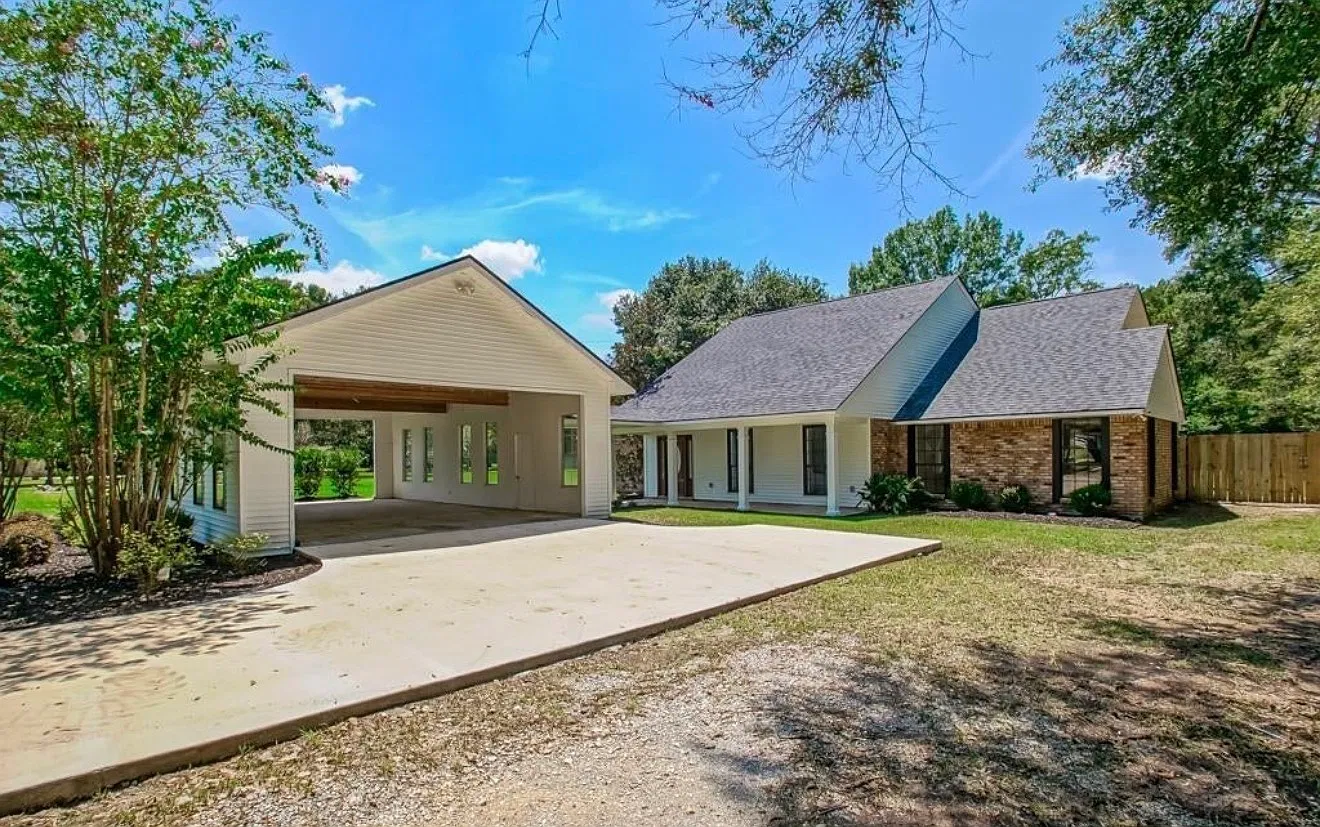 5 bed, 5003 sqft, $3,900 — Photo 1