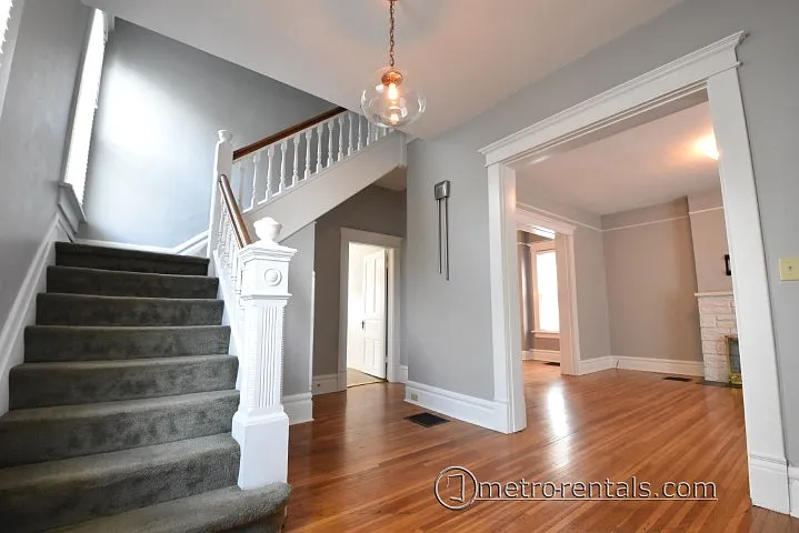 3 bed, 1.5 bath, 2050 sqft, $1,950 — Photo 3