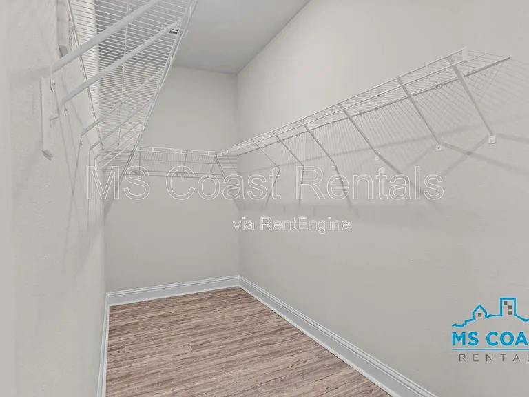 8712 Park Ridge Ct — Photo 22