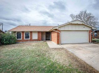208 NE 46th St, Lawton, OK 73507