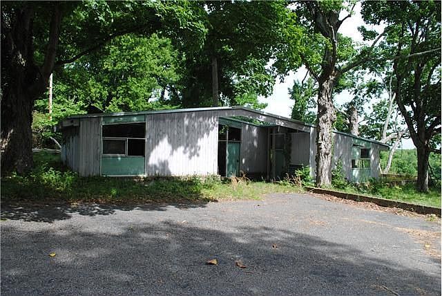 1st image of 1120 Cages Bend Ct