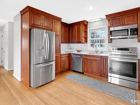 2nd image of 107 Harmund Place