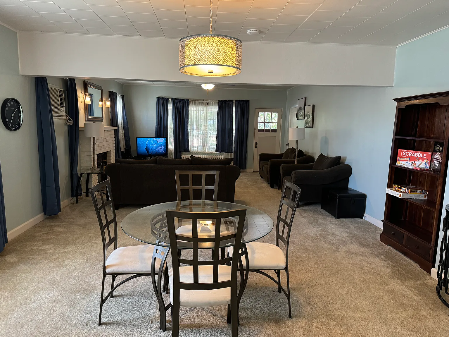 2 bed, 1000 sqft, $1,425 — Photo 2