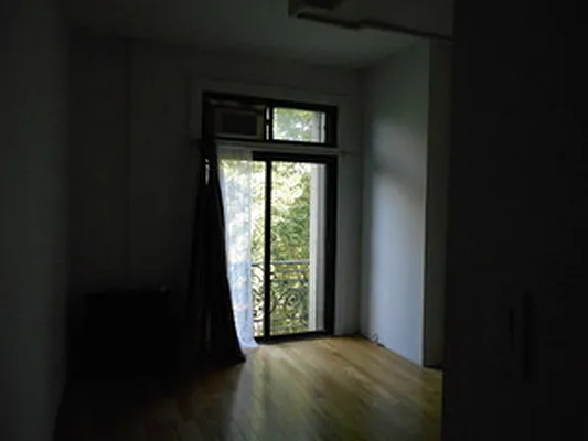 Rented by RC Realty Group of New York Inc | media 9